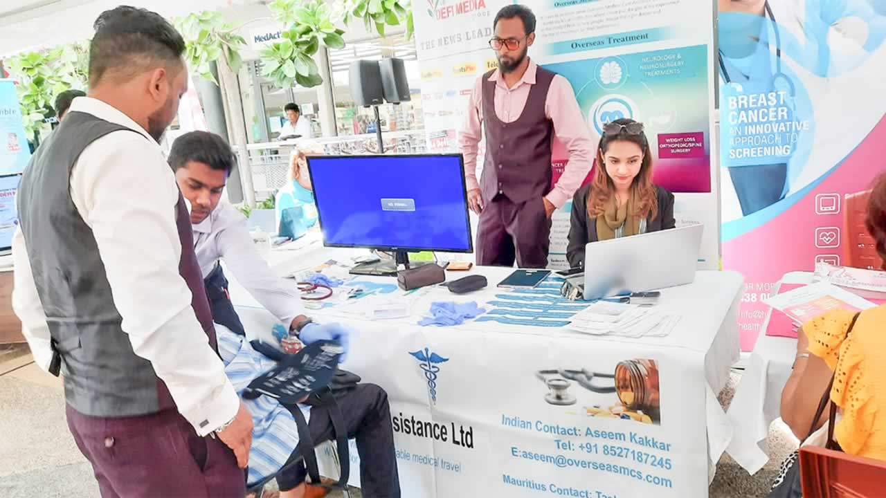 Si les traitements pour les cancéreux ne sont pas disponibles à Maurice, Overseas Medical Care Assistance propose d’accompagner les patients en les guidant sur les choix d’hôpitaux selon les traitements disponibles en Inde. Avec la pandémie de Covid-19, pouvoir faire le bon choix permet de mieux se protéger, explique, Tasleem Dilloo.