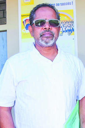 Abdool-Razack Mohamed Maderbocus, candidat indépendant au Ward 3.