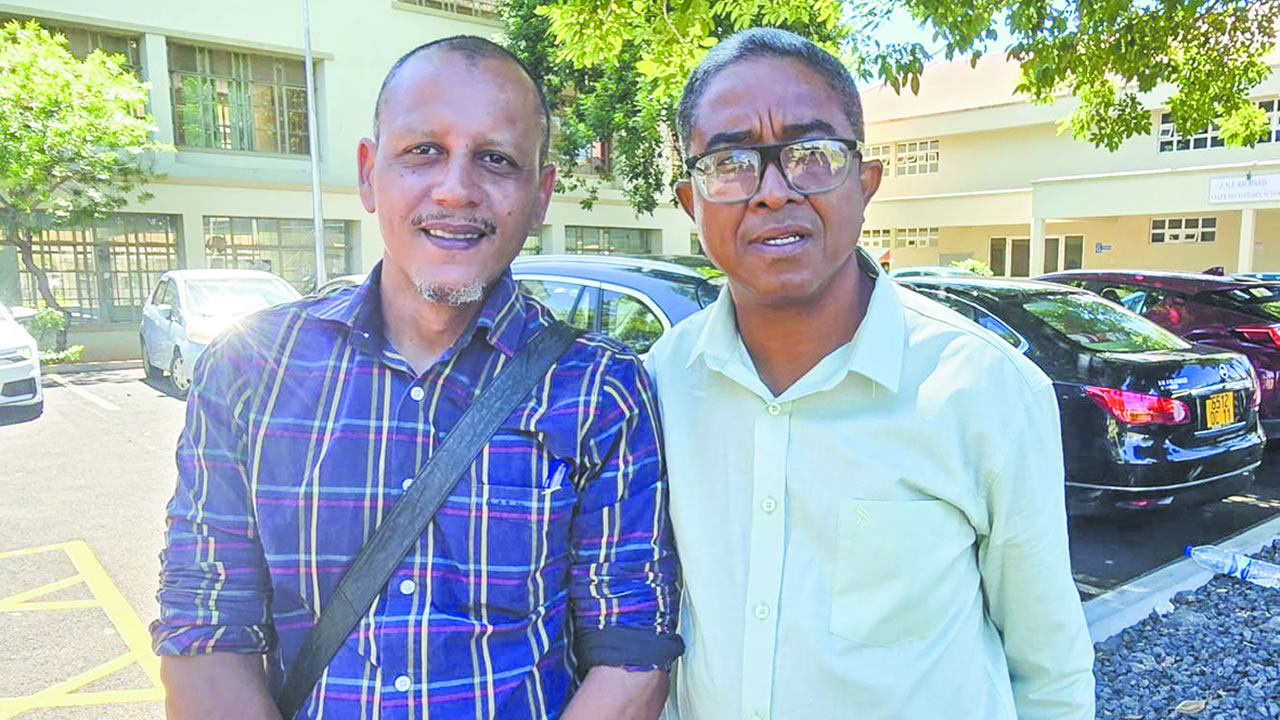 Les candidats Michel Chiffonne de Rezistans ek Alternativ (ReA) et Giovani Laclé du PTr au collège d’État Frank Richard de La Tour Koenig.