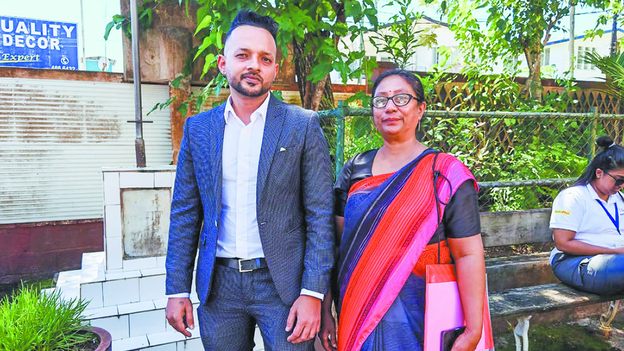Nitish Dhondee et le Dr Sita Jeeneea-Saminaden, candidats pour la première fois aux municipales sous la bannière de Linion Moris.