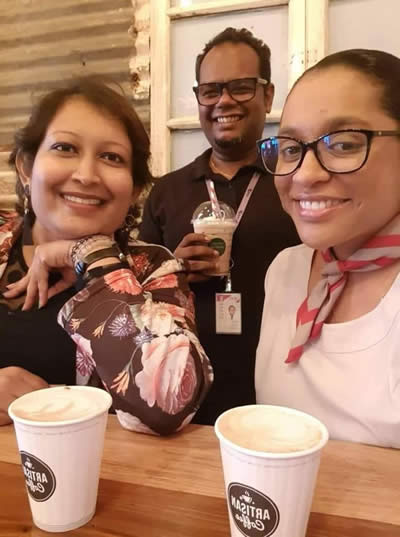 Les professionnels membres du réseau se retrouvent souvent autour d’un café.