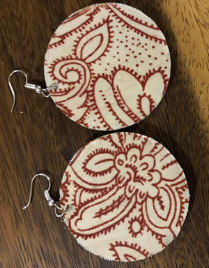 « The Sari Awakening » propose aussi des accessoires de mode.