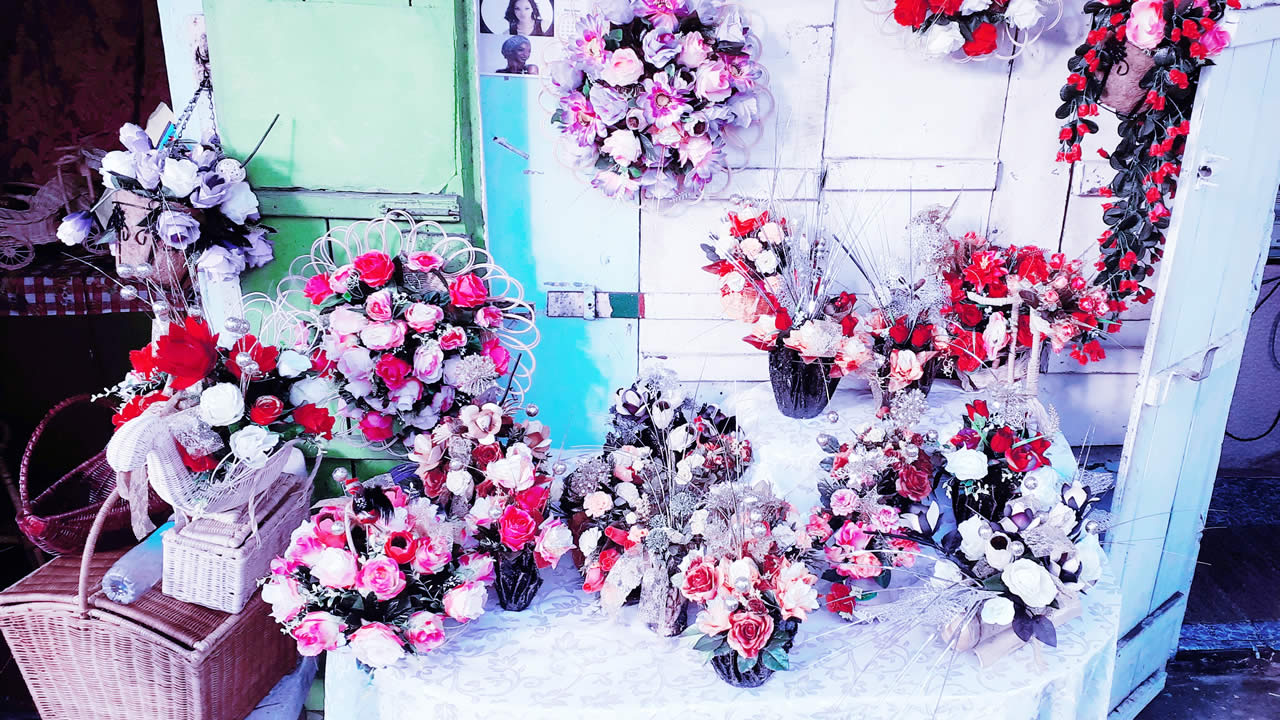 Des bouquets sur-mesure sont confectionnés pour les clients.