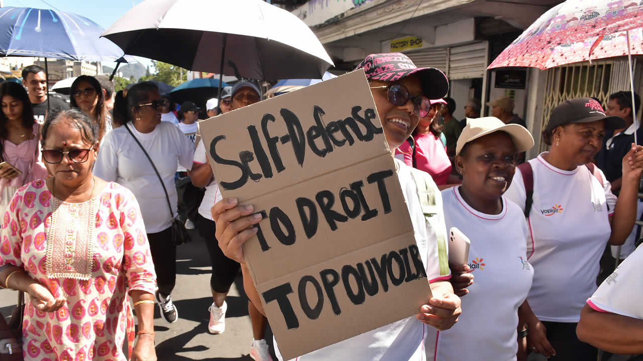 Démonstration et sensibilisation que la self-défense est un droit pour tous.