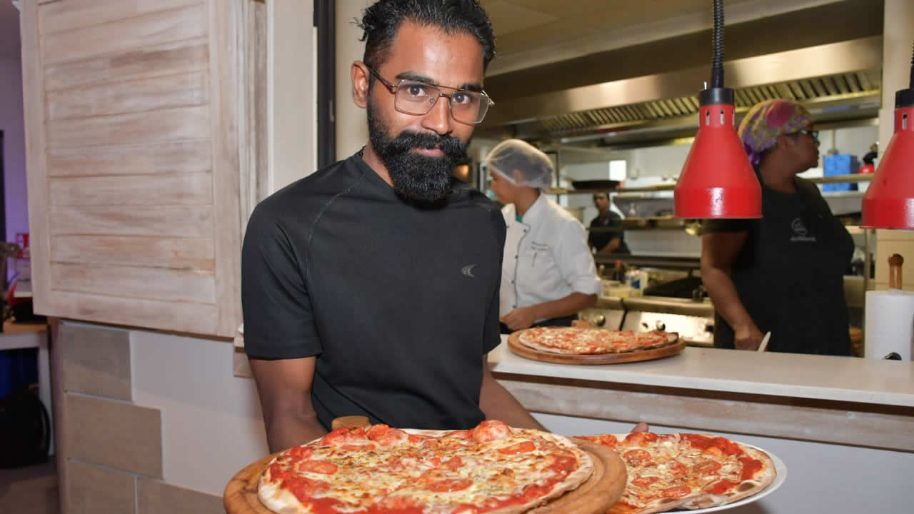 Des pizzas étaient au menu de ce déjeuner.